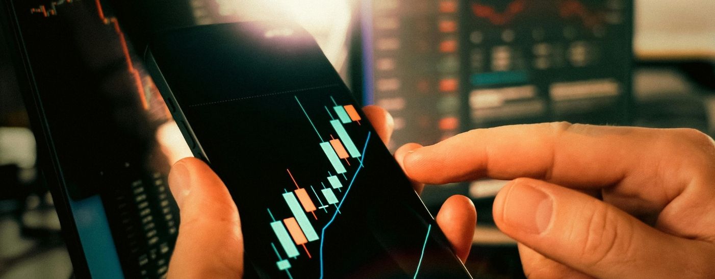 Tech Stocks Dump as Small-Caps and Cyclicals Ignite